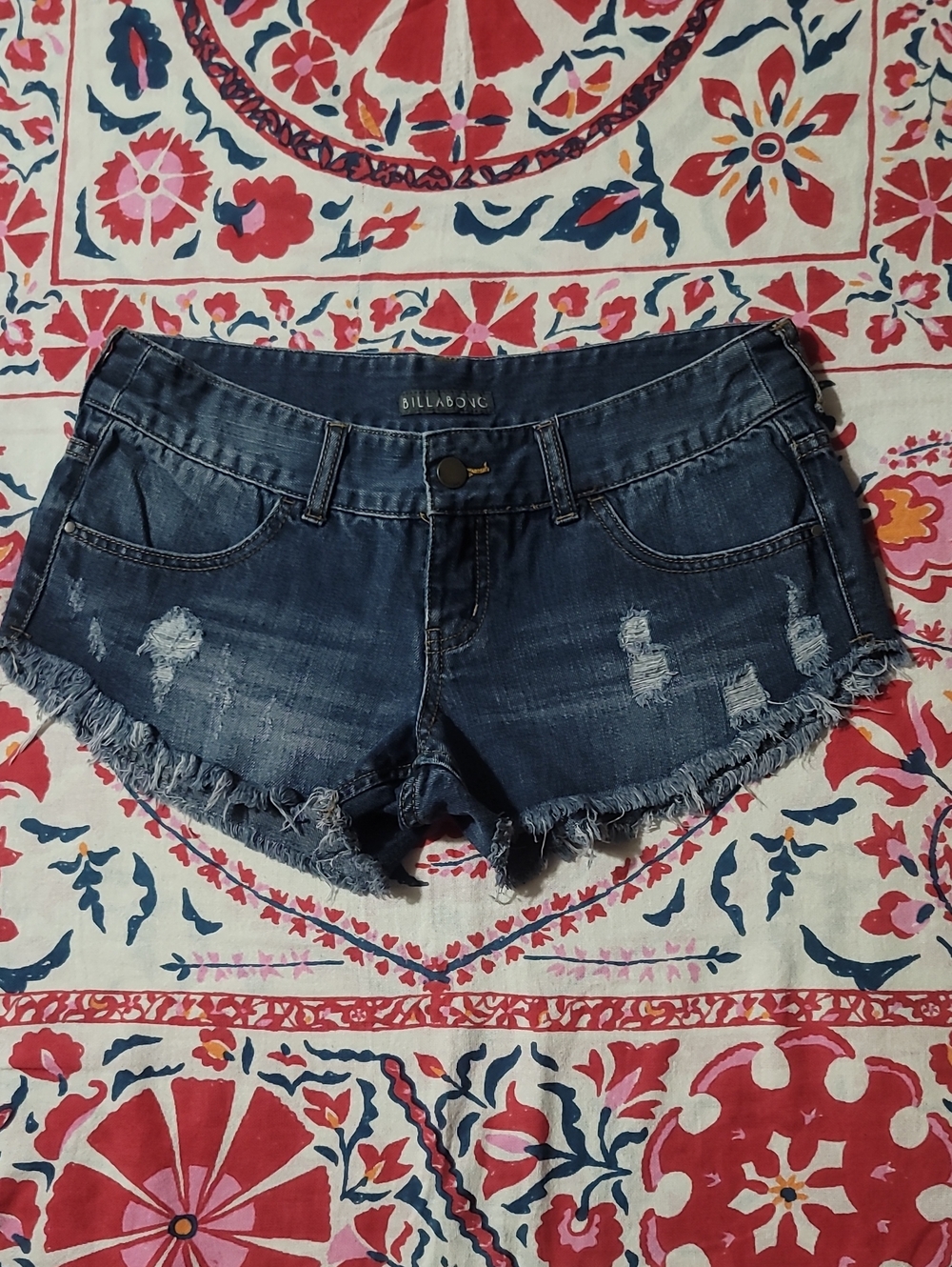 NWOT Billabong Beach Vibe Blue Raw Hem Denim Jean Shorts